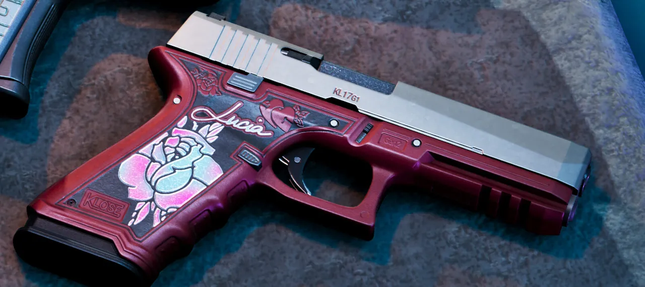 Render ufficiale Rockstar della Klose K17 personalizzata di Lucia Caminos, fusto rosso scuro con una rosa e il nome Lucia dipinti sull'impugnatura, carrello satinato con la scritta KL1761