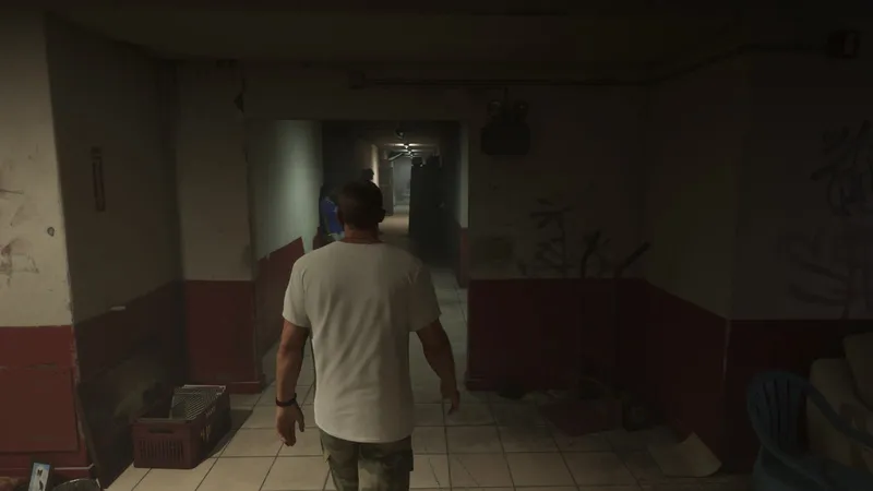 Nel corridoio del condominio prima del ritiro, dall'Extended Look di GTA 6